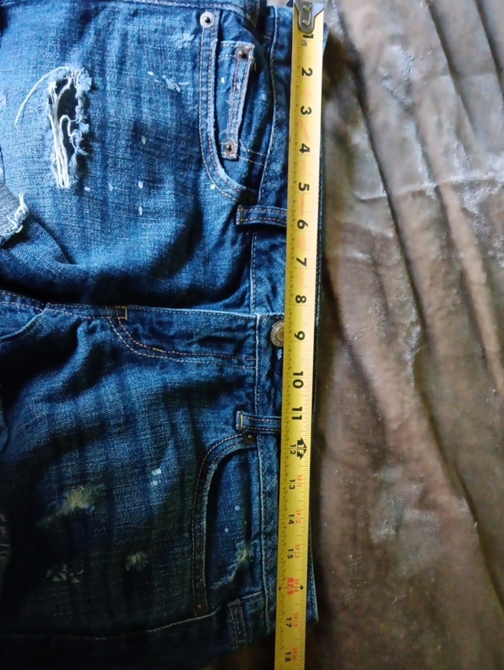 American Eagle Dark Wash Ripped Paint Splat Jean Shorts Size 6 - Picture 6 of 6